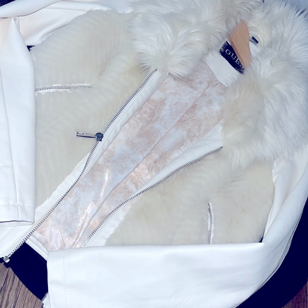 Excellent condition, worn once, no snags, all  intact white with cream fauxfur